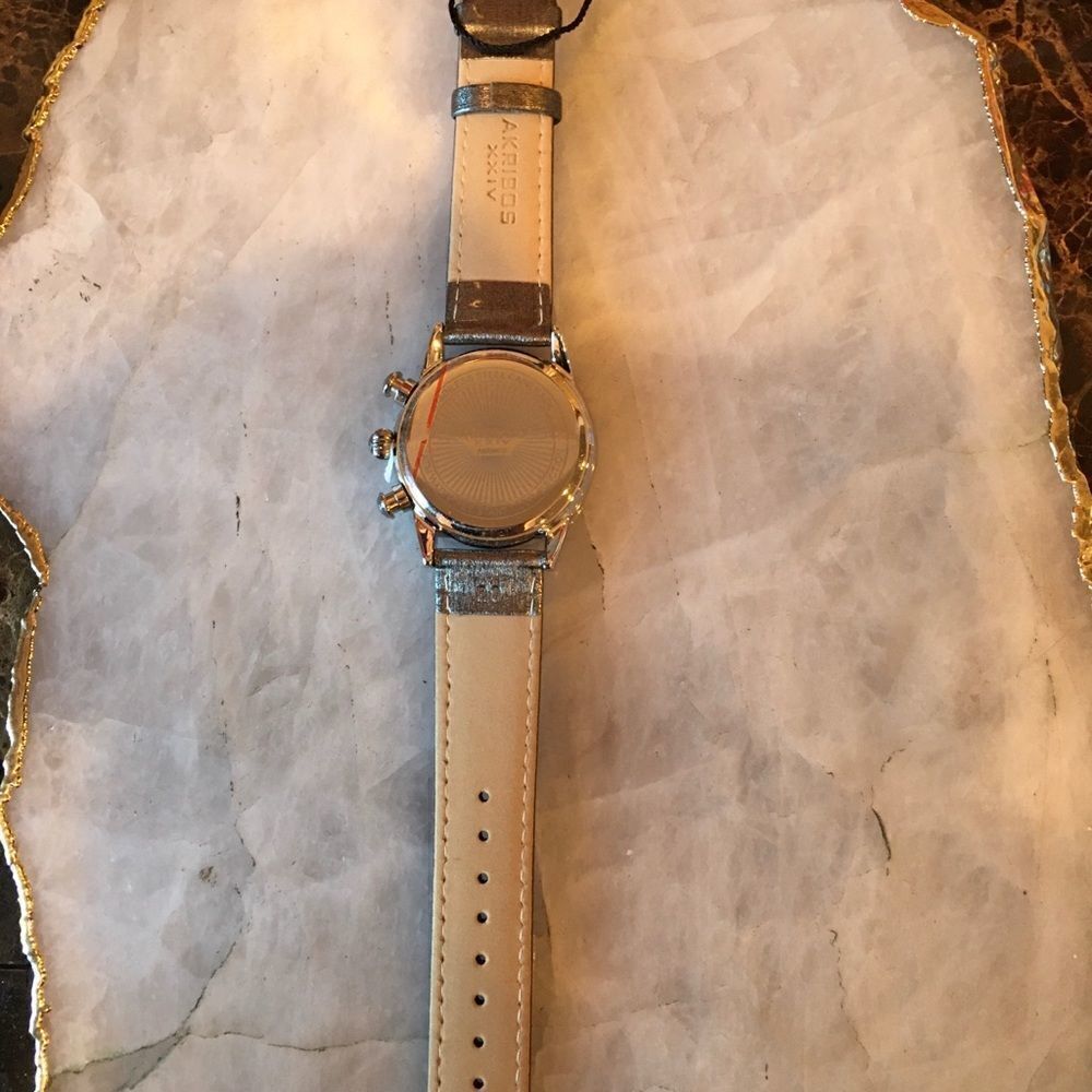 AKRIBOS XXIV Designer Metallic Watch - Picture 5 of 8